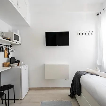 Estudio Con Encanto En Fuencarral Madrid Exterior photo
